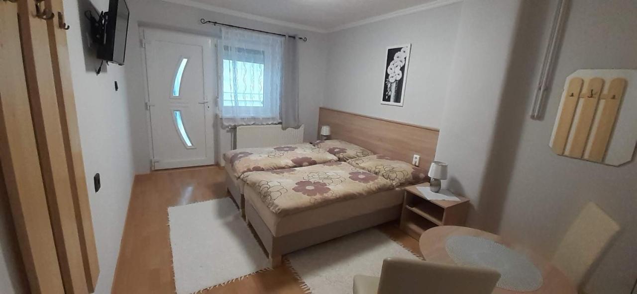 Hajnalka Vendeghaz Hotel Bük Buitenkant foto