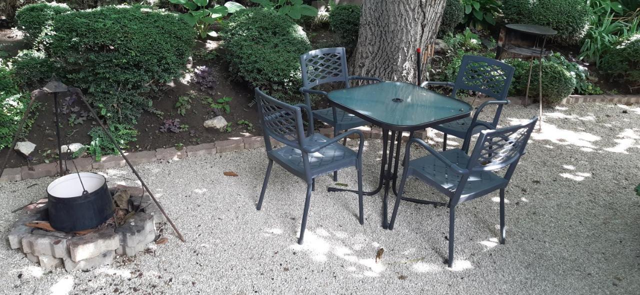 Hajnalka Vendeghaz Hotel Bük Buitenkant foto