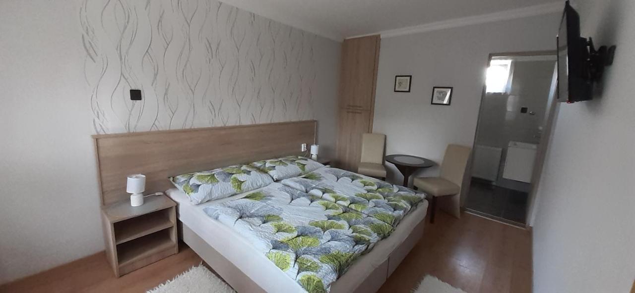 Hajnalka Vendeghaz Hotel Bük Buitenkant foto