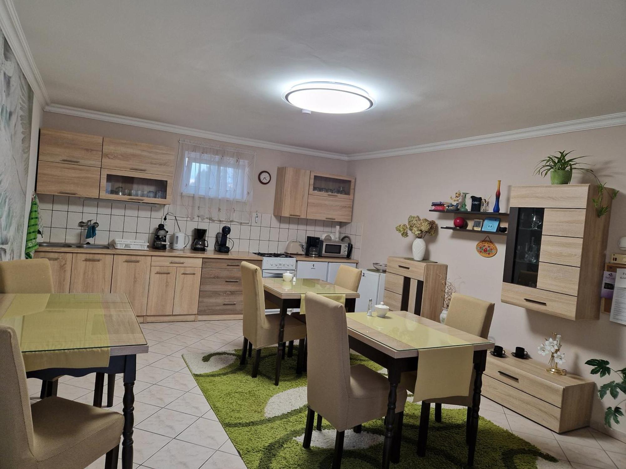 Hajnalka Vendeghaz Hotel Bük Buitenkant foto