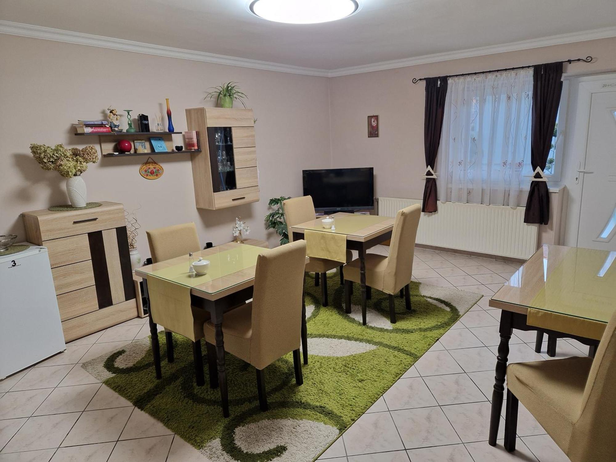Hajnalka Vendeghaz Hotel Bük Buitenkant foto