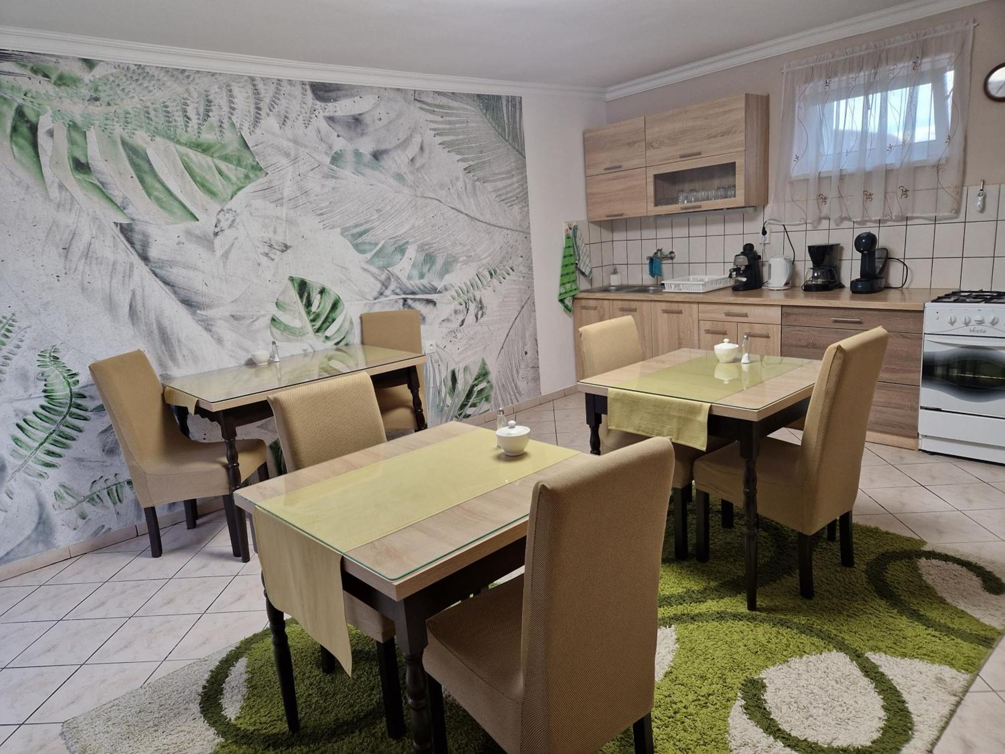 Hajnalka Vendeghaz Hotel Bük Buitenkant foto
