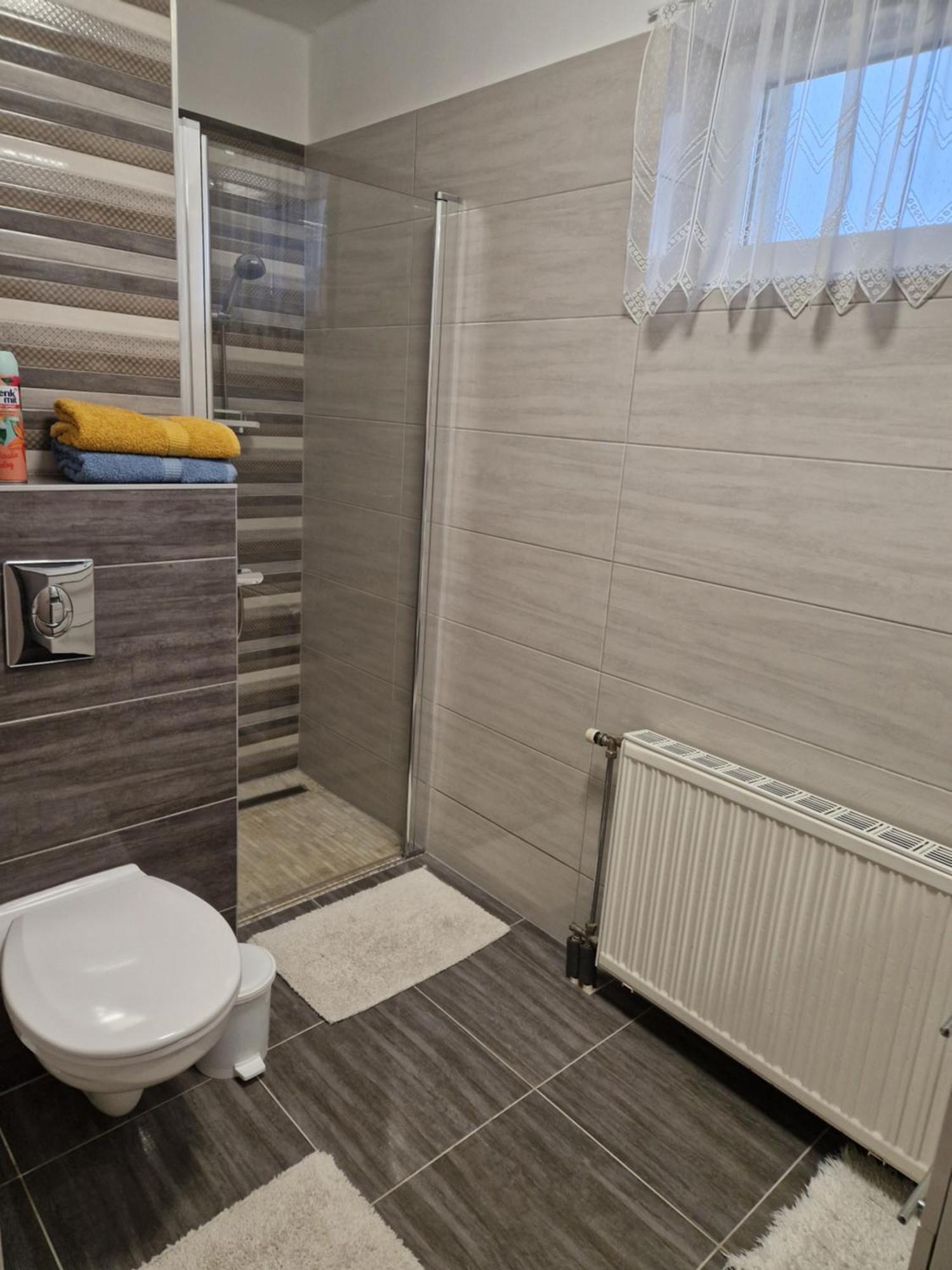 Hajnalka Vendeghaz Hotel Bük Buitenkant foto