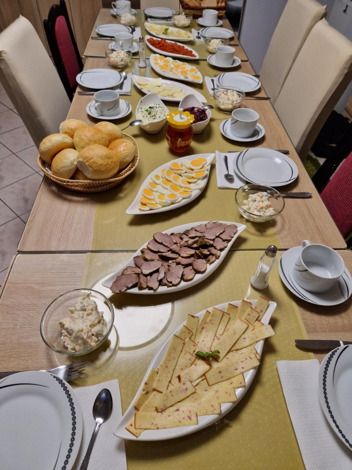 Hajnalka Vendeghaz Hotel Bük Buitenkant foto