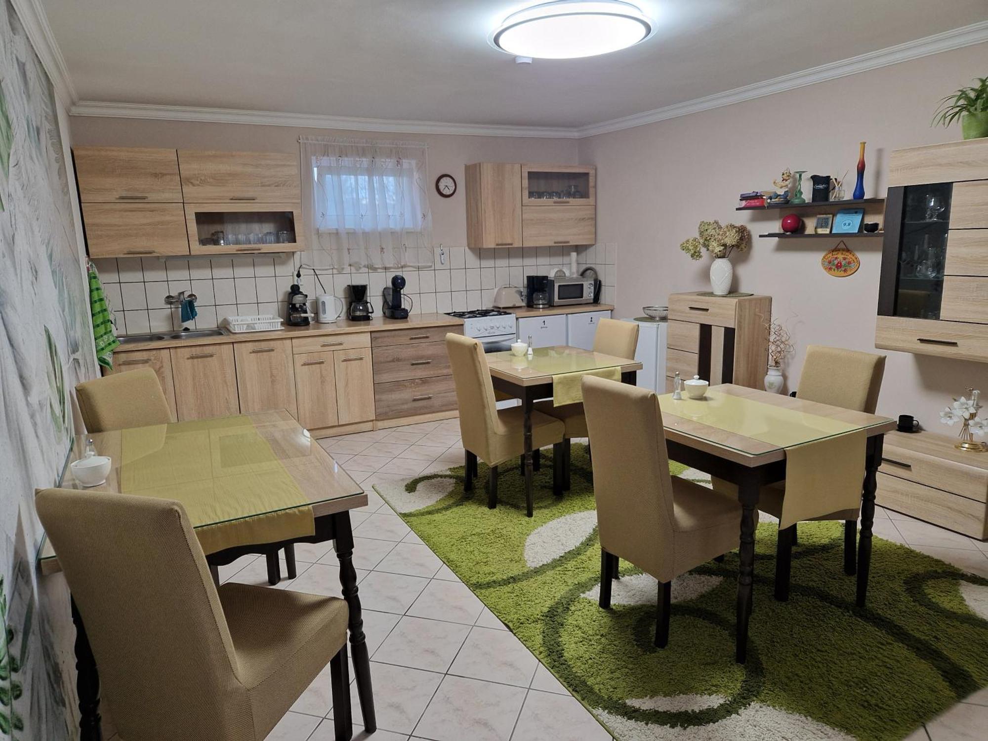 Hajnalka Vendeghaz Hotel Bük Buitenkant foto